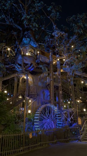Adventureland Treehouse at Night | Disneyland