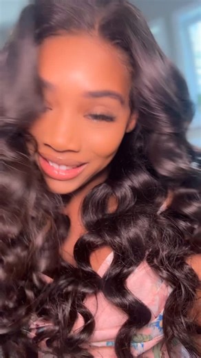 Yandy Smith-Harris on Instagram: "@theyellecollective is almost here!!!!! I promise I’m working on some economic relief for you all! If you are looking for a job from home and some extra money with no cap. I can’t wait to be in partnership with you and @yelleskincare. Follow @yelleskincare and go to www.theyellecollective.com to sign up. Announcements will be made next week. @indygirlbosss"