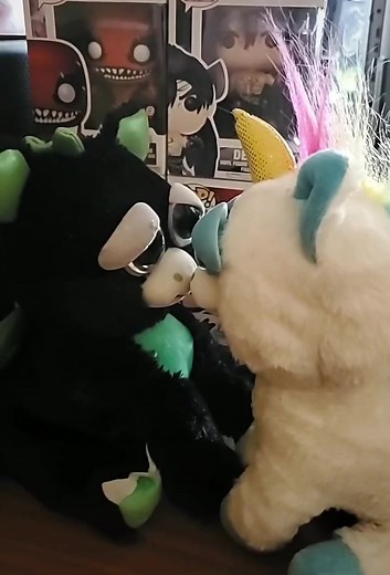 Thanks @r3llik_ for the awesome video! We love our fans!❤️😘😊 #feisty #feistypets Unicorn Dragon=Bat