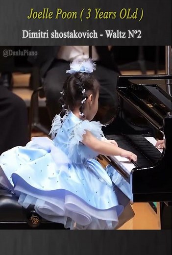 You Won't Believe This 3-Year-Old's Piano Skills 🎹 #piano #prodigy #genius
