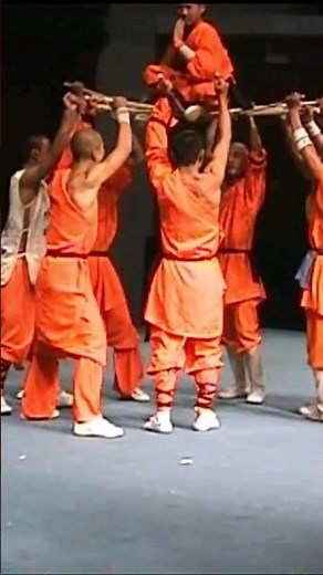 Shaolin Kung Fu Mönche Highlights der Show mit den original Shaolin Mönchen in China Henan