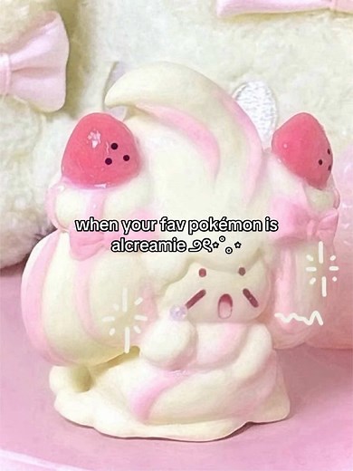 Alcremie: Celebrating My Favorite Pokémon ❤️