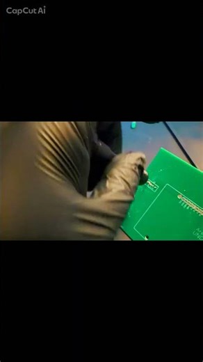 PCB reveal: Built my first custom PCB from scratch 🔥 Fabricated by ‪@PCBWayCom‬