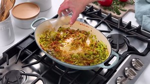Le Creuset Enameled Cast Iron Signature Oval Baker, 3 qt., White