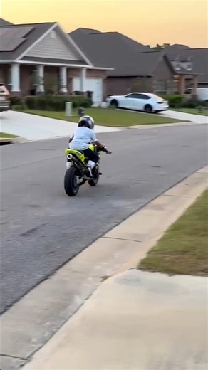 ye ha viral mini dirt bike #shorts #stuntvlog #stuntvideo #bikestatus