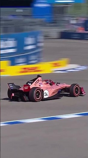The legendary livery is back on track 😍🐷