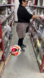 We thought we’d do a quick fire staff introductions with our team. Meet Margaret, one of our wonderful customer service team, and also one of the sunniest people we know. As you can imagine, this short video took many many takes 😂 | Wool Warehouse