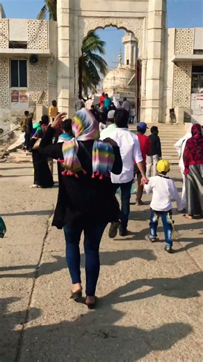 Haji Ali 🙏🏻 #viral #travel #mumbai #hajiali #maharashtra #mumbaikar #travelshorts #spirituality