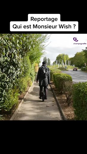 Qui est Monsieur Wish ? Voici un petit reportage réalisé par Alex Simonella de champagne FM. Vous y découvrirez dans ce reportage Monsieur Wish dans la ville d’Epernay, sosie de Wish de Mr Bean mais également de Xavi Hernandez du FCBARCELONA.