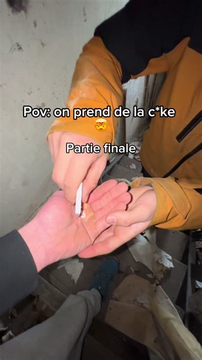 Exploring an Abandoned House: A Unique Urbex Adventure