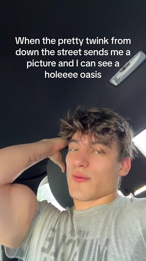 Exploring Twink Vibes with Leo Gold: A Journey of Artistic Beauty