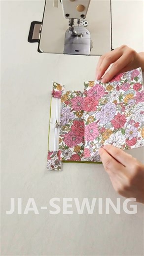 @jia.sewing | Simple Purse👛✨ | DIY | Quick Sewing Tips No.268 💡Sewing Tools Link in Bio.💡 Material: Cotton / Zippers / Interfacing Measurements:14cm... | Instagram