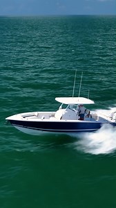 Cruising offshore comes easy when you’re running a Jupiter 32. | Jupiter Marine