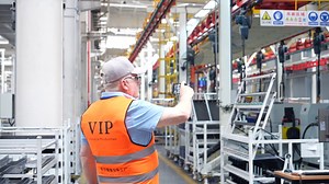 After the #FOTON Brand Rejuvenation event, let’s hear what Roger Jory, CEO of AVD in New Zealand, had to say: 🇳🇿 ‘The big reason for coming this time was to drive the all-new #Aumark. I was very impressed with the hybrid version with the degree of refinement, the low cabin noise, and the overall ambiance inside the cab. Besides, We have just launched the new Aumark 6-ton truck, it’s our first truck to be Euro VI. Then in quarter one next year, we’ll launch the AMT Aumark and we’re excited abou