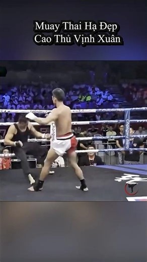 The Bitter Truth: Wing Chun Master "Uses His Face" to Block Muay Thai Opponent's Attacks!