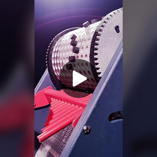 Simone Giertz on TikTok