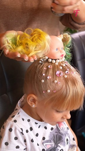 Tiny Models, Big Hairdos: Crazy Halloween Styles for Girls! 🎃💁‍♀️ Join the fun as three little models rock outlandish hairstyles perfect for your Halloween bash. Unleash the creativity and make this spooky season a hair-raising adventure! 🧡👻 Ready to turn heads? Dive into the world of crazy hairdos now! 💇‍♀️ #HalloweenHairdos #SpookyStyles #LittleFashionistas | Fabiosa Hearty