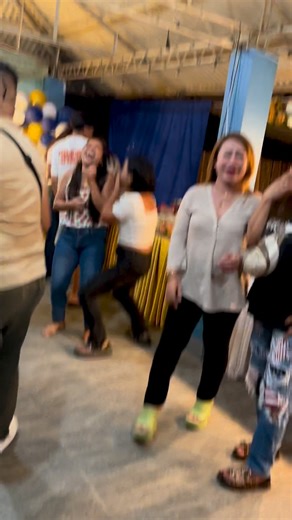 oi hooray!藍 | TwinTower Pool and Events Place | Facebook