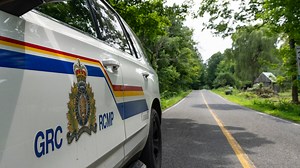 Border officials record spike in asylum claims at Quebec border crossing