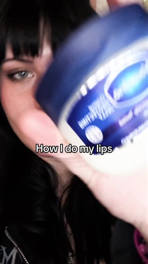 Goth Lip Tutorial: Perfecting Your Look