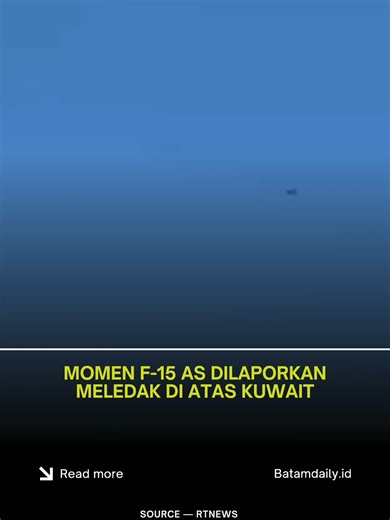 Sebuah rekaman yang beredar luas di media sosial diklaim memperlihatkan jet tempur F-15 Amerika Serikat meledak di udara di atas wilayah Kuwait. Pesawat yang disebut dalam klaim tersebut adalah McDonnell Douglas F-15 Eagle, salah satu jet tempur utama Angkatan Udara AS yang kerap beroperasi di kawasan Teluk. Dalam video yang beredar, terlihat kilatan cahaya di langit yang diikuti kepulan asap, sebelum objek jatuh ke arah daratan. Namun hingga saat ini, belum ada pernyataan resmi dari pihak milit