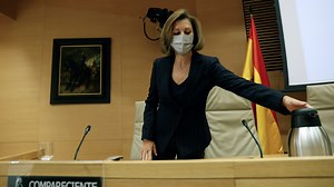 Cospedal recalca en la Comisión Kitchen que Bárcenas "miente" y que usarle para hacer política "no hace bien" a la democracia