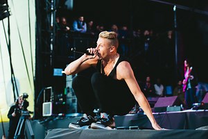 Macklemore & Ryan Lewis welcome hip-hop legends in ‘Downtown’ video – watch