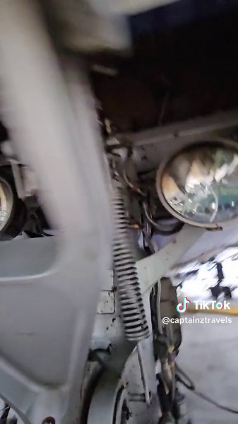 What are gear pins for on an airliner? Find out in this reel! #ilovetravelling #reel #gear #rajasthankelabharthi #aviation #flying #airplane #airline #pilot #pilotlife #travel #crew #airlinecrew #airliner #airbus #boeing #airspace #flight #flightfacts #landinggear