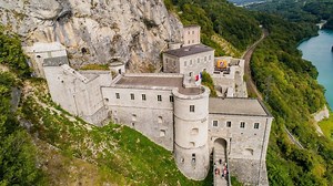 Just 1 hour and 30 minutes from Lyon, this incredible 13th-century fortress seems to defy gravity!