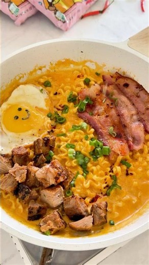 Buldak Carbonara with Bacon & Chicken 🍜 #buldak #ramen #koreanfood