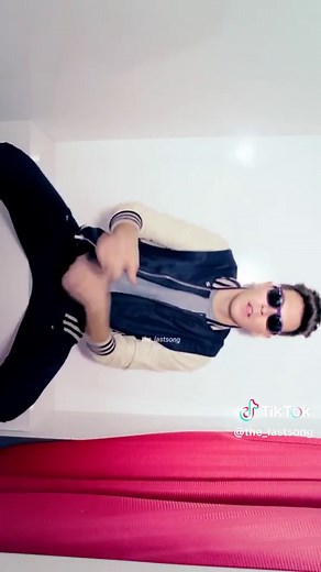 Cobra Starship: You Make Me Feel Lyrics and Translation