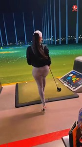 Can you hit swing in heels golfshorts | Golf Model