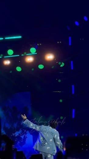 Mor Bani Thanghat Kare Song Live Aditya Gadhvi Live Concert #adityagadhvi #foryou #gujaratisong #fyp