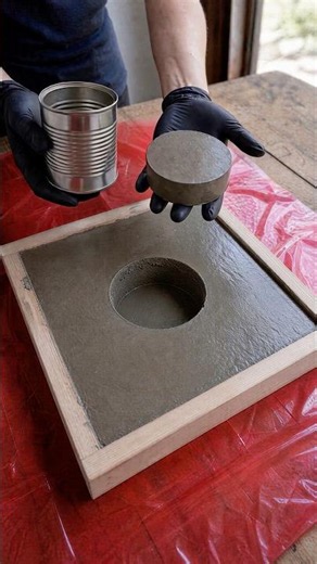 Genius way to make a DIY cement planter 🪴 #diy