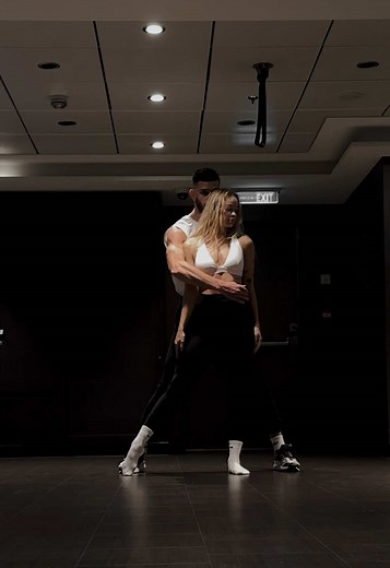 Duo Acrobatics Tutorial: Mastering Aerial Lifts