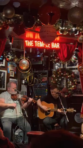 Traditional Irish Music at The Temple Bar ☘️ #templebar #thetemplebar #thetemplebarpub #dublin #livemusic | The Temple Bar Pub