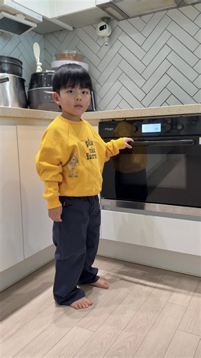 📢 여러분, 아인이에게 투표해주세요! 오늘부터 팬밋업 어워즈 투표가 시작됐어요🤍 여러 항목에 모두 투표해야 최종 투표가 인정된다고 해요! 그중 「패밀리·소통」 항목에는 꼭 ‘사랑해 최아인’으로 투표 부탁드릴게요🥹 👉 어워즈 투표 (프로필 링크 클릭🤍) https://docs.google.com/forms/d/e/1FAIpQLSfP1fEXrwxNFvlXCMiGCyFdLkzC7DMLp1drbosfVTK2RrUNMQ/viewform?usp=dialog 아인이에게 큰 힘이 될 수 있도록 많은 투표 부탁드려요🤍 그리고 이번주 주말에 아인이 팬밋업을 합니다🫶🏻 📅 9/19(토) 15:00~17:00 📅9/20(일) 13:30~15:30 📍 부산 광안리 해수욕장 C22번 부스🏖️ 💰 입장료 무료 아인이를 만나러 와주시는 분들을 위해 작은 선물과 행운의 뽑기 이벤트도 준비했어요🎁 🎥 팬밋업 현장에서는 유튜브 촬영도 진행될 예정이며, 촬영된 영상에 얼굴이 나오는 경우에는 
