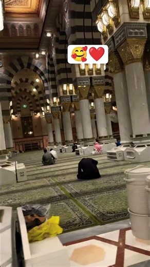 My heart won't settle, when will I go to Madina 🥺😍#islamicvideo #shortsfeed #ytshorts #popular #i...