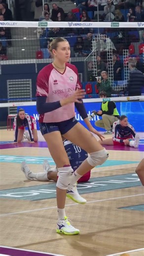 Mime warm-up #sport #athletics #commentary #volleyball