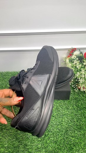 Super clean and in good condition🔥🔥 Size: 47 Price: 25,000 Website code: 4117 Please note that these are thrift shoes and items may come with some imperfections not detected by us. ——————————————————— Kindly check product details especially size before making payment.‼️ ——————————————————— TO ORDER 👉 Please use the link in Bio to shop via the website or WhatsApp 09046065406 PAYMENT VALIDATES ORDER 🙏 ——————————————————— PLS NO URGENT DELIVERY 🚫 ——————————————————— DELIVERY WITHIN LAGOS TAKES