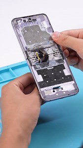 15K views · 204 reactions | Have you ever met this case before? Z Flip 4 Turns Off When Folded？Lets share more tips and tricks. Full video https://youtu.be/naCQlEfqP20?si=BNgO4Iw55AK7l6je | REWA Tech | Facebook