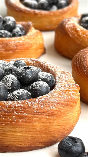 Food with Style on Instagram: "Ad | Blueberry Pastry Recipe 🫐🤍 Crispy, golden-baked pastry with a fruity blueberry center and an elegant shape. Crisp on the outside, fresh and juicy on the inside - a pastry that impresses both visually and in taste. 🥰 📝 Ingredients Makes: about 6 pieces For the pastry • 1 sheet Danish Puff Pastry or Puff Pastry (about 20 × 24 cm / 8 × 9.5 inches, well chilled) (Recipe in our Community Channel) • a little melted butter, for brushing For the blueberry jam • 15