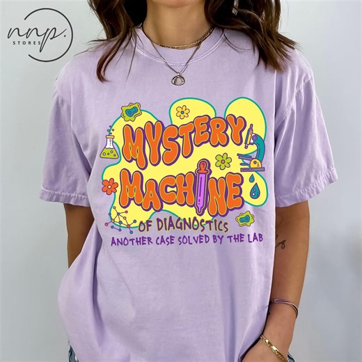 Camiseta Comfort Colors® Lab Week 2026, Camiseta Mystery Machine of Diagnostics, Moletom com Capuz para Equipe de Laboratório, Moletom para Assistente de Laboratório, Moletom para Flebotomista, Laboratório Médico - Etsy Portugal