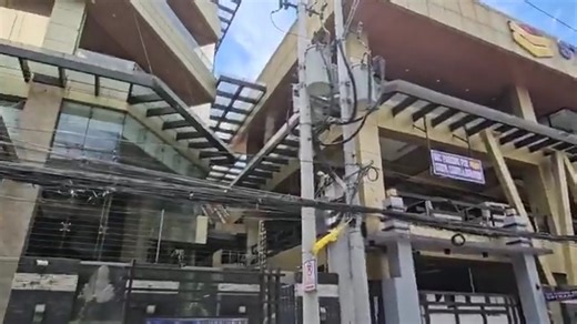 WATCH: The headquarters of Discaya-owned St. Gerrard Construction General Contractor and Development Corporation in Pasig City is a huge complex with multi-storey buildings. The Bureau of Customs served a search warrant for their luxury vehicles today, Sept. 2. The BOC has started its own investigation into the opulent collection of high-end vehicles that they showed off on vlogs that recently made rounds all over social media. | via Kathleen de Villa, Philippine Daily Inquirer | INQUIRER.net