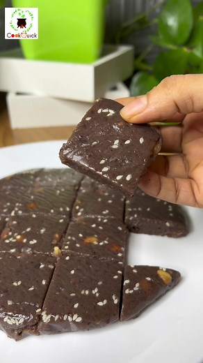 #healthysweets #bananahalwa #dates #healthyrecipes #cook_quick #foryoupage