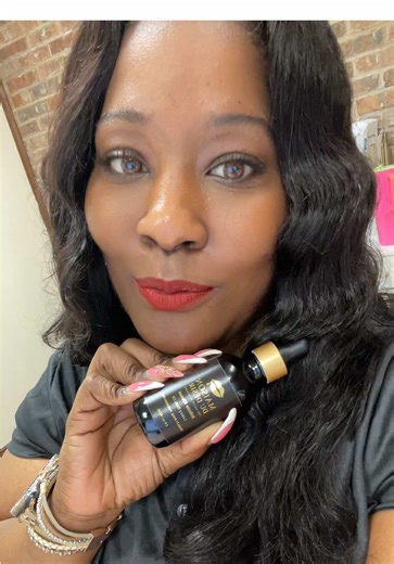 Infinite kisses is that good! @Maison Du Desir #fyp #fragrancecommunity #perfumetiktok #perfumerecommendation #bodyoil