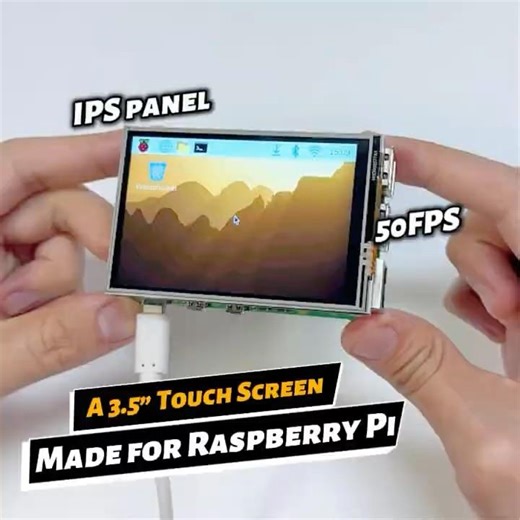The Smoothest 3.5” Screen for Your Pi 💡 #arduino