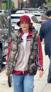 Cameron Diaz looked unrecognizable in a colorful outfit while filming Bad Day in Brooklyn. (🎥) Elder Ordonez #camerondiaz #reelsfacebook #fashion #love #newyork #style #pretty #trendingnow #beautiful | Elder Ordonez