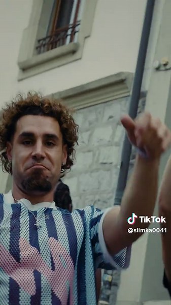 Le CLIP est disponible sur YouTube !!! Merci à mes G’s @Lincoln . @555Flaco @Dyres d’avoir répondu présents !!! Vous pouvez marchez tranquillement 🔥🚶🏾‍♂️ Le clip by @yvng.beardman #fyp #JeMarche #fyp #structure #rap