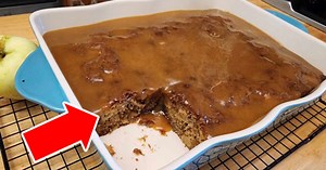 Incredible 100-Year-Old Fresh Apple Cake Recipe